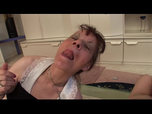 ❤️ To bestemødre og en bestefar har en trekant ❤❌ Porno hos oss ❤